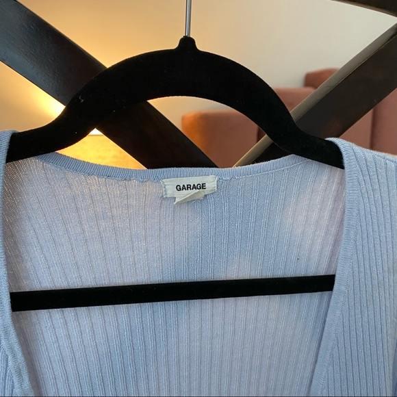 Cropped baby blue cardigan, perfect condition, light and comfortable - Picture 2 of 3